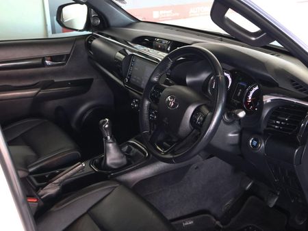 2020-Toyota-Hilux-28-GD-6-Raised-Body-Legend-50-4x4-Double-Cab_12