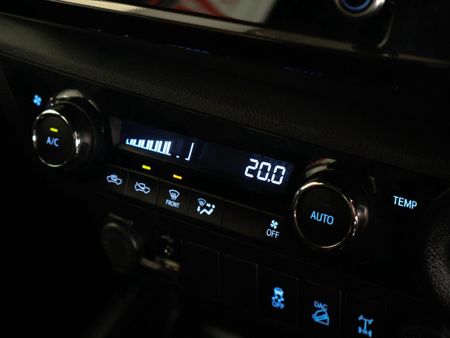 2020-Toyota-Hilux-28-GD-6-Raised-Body-Legend-50-4x4-Double-Cab_16