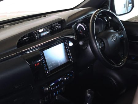 2020-Toyota-Hilux-28-GD-6-Raised-Body-Legend-50-4x4-Double-Cab_23