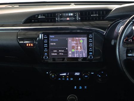 2020-Toyota-Hilux-28-GD-6-Raised-Body-Legend-50-4x4-Double-Cab_24