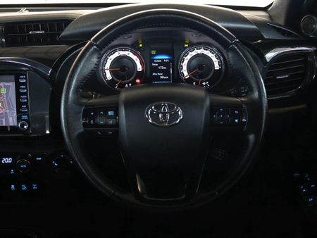 2020-Toyota-Hilux-28-GD-6-Raised-Body-Legend-50-4x4-Double-Cab_25