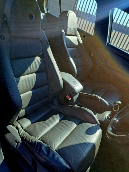 2009-Volkswagen-Golf-GTI-20T-FSI_11