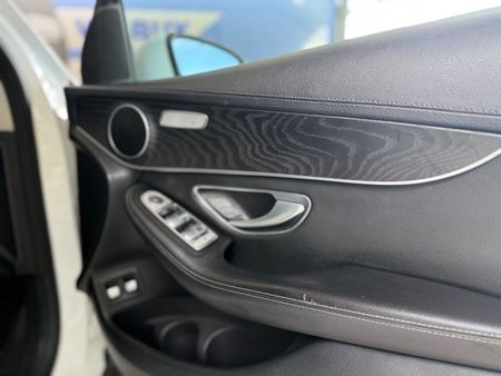 2017-Mercedes-Benz-GLC-Coupe-350d_11