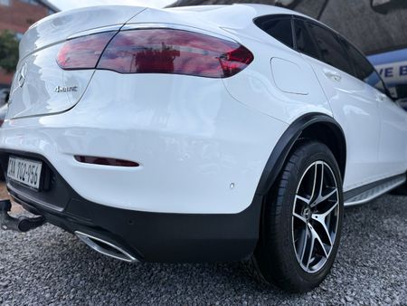 2017-Mercedes-Benz-GLC-Coupe-350d_17