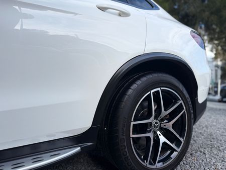 2017-Mercedes-Benz-GLC-Coupe-350d_19