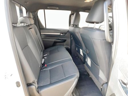 2025-Toyota-Hilux-28-GD-6-Raised-Body-Legend-Auto-Double-Cab_15