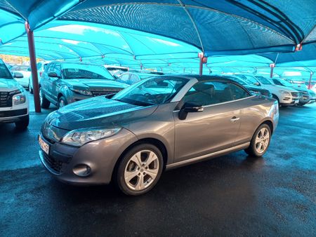 2012-Renault-Megane-III-CC-14TCe-Dynamique-Premium_1