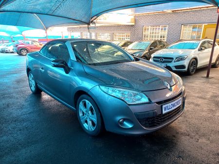 2012-Renault-Megane-III-CC-14TCe-Dynamique-Premium_2
