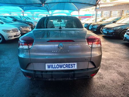 2012-Renault-Megane-III-CC-14TCe-Dynamique-Premium_6