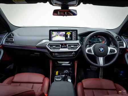 2025-BMW-X4-xDrive20d-M-Sport_12