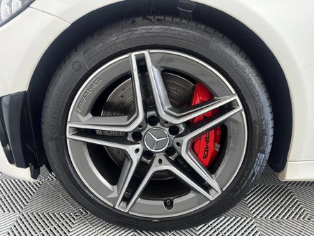 2019-Mercedes-AMG-C-Class-C43-AMG-4Matic_5