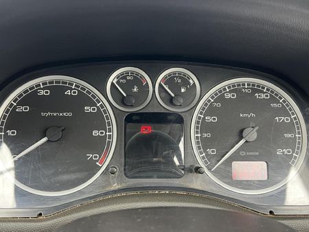 2003-Peugeot-307-20-XS-Station-Wagon_9