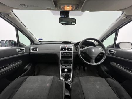 2003-Peugeot-307-20-XS-Station-Wagon_11