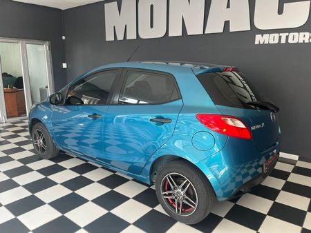 2012-Mazda-2-13-Active-5-dr_5