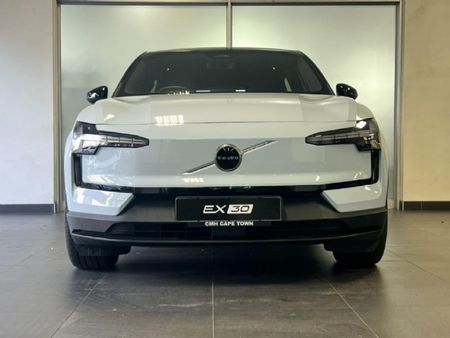 2026-Volvo-EX30-Plus-Twin-Motor-Performance_1
