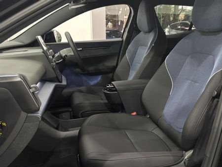 2026-Volvo-EX30-Plus-Twin-Motor-Performance_5