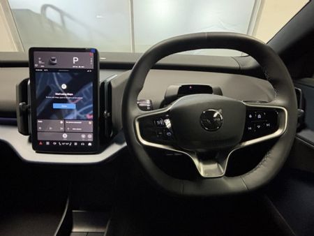 2026-Volvo-EX30-Plus-Twin-Motor-Performance_8