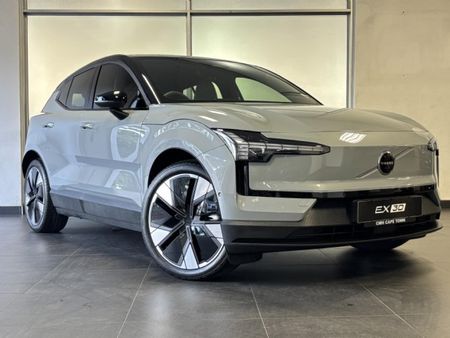 2026-Volvo-EX30-Ultra-Twin-Motor-Performance_0