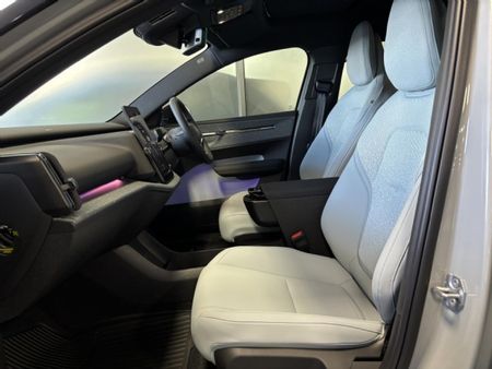 2026-Volvo-EX30-Ultra-Twin-Motor-Performance_5