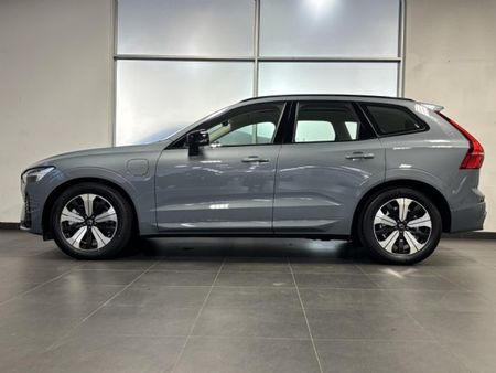 2026-Volvo-XC60-T8-Twin-Engine-R-Design-AWD_2