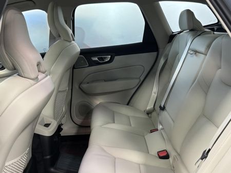 2026-Volvo-XC60-T8-Twin-Engine-R-Design-AWD_6
