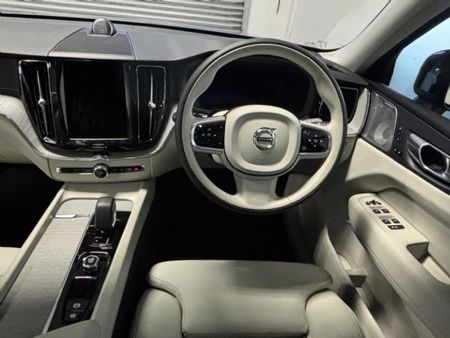 2026-Volvo-XC60-T8-Twin-Engine-R-Design-AWD_8
