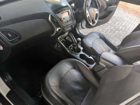 2013-Hyundai-ix35-R20-CRDi-GLS-Executive_10