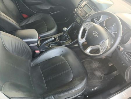 2013-Hyundai-ix35-R20-CRDi-GLS-Executive_6