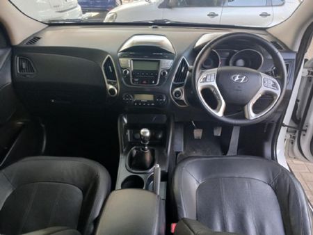 2013-Hyundai-ix35-R20-CRDi-GLS-Executive_8