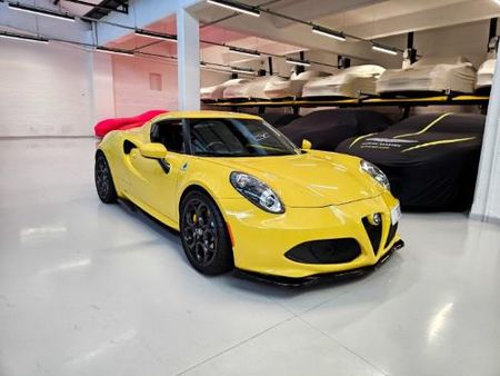 2019-Alfa-Romeo-4C-Coupe_0