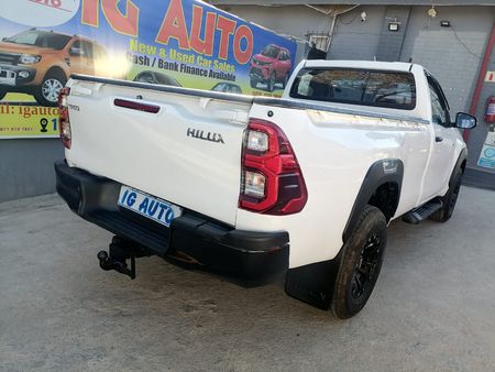 2017-Toyota-Hilux-24-GD-6-Raised-Body-SRX-Single-Cab_10