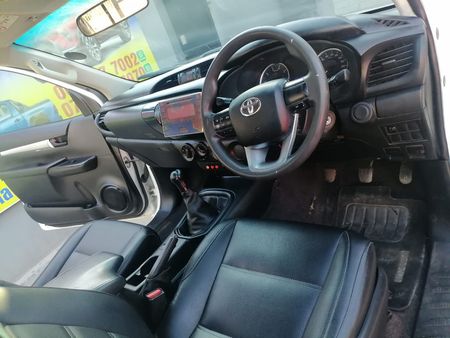 2017-Toyota-Hilux-24-GD-6-Raised-Body-SRX-Single-Cab_5