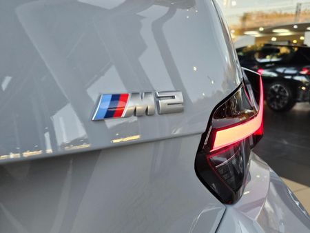 2024-BMW-M2-M-DCT_4