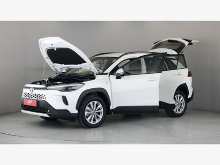2025-Toyota-Corolla-Cross-18-XS-Hybrid_9