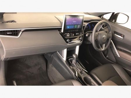 2025-Toyota-Corolla-Cross-18-XS-Hybrid_12
