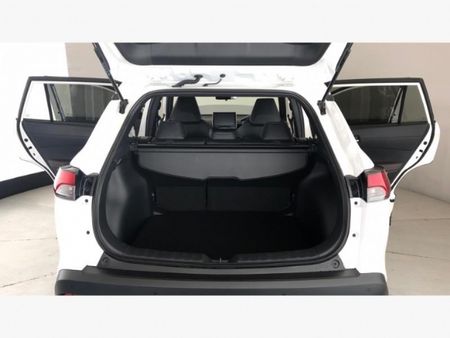 2025-Toyota-Corolla-Cross-18-XS-Hybrid_13