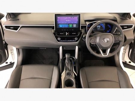 2025-Toyota-Corolla-Cross-18-XS-Hybrid_15