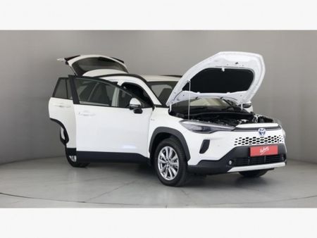 2025-Toyota-Corolla-Cross-18-XS-Hybrid_21