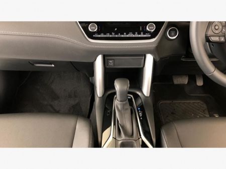 2025-Toyota-Corolla-Cross-18-XS-Hybrid_25