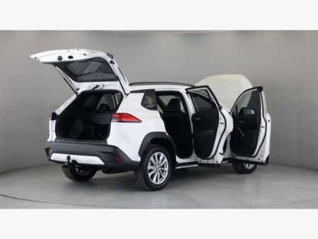 2025-Toyota-Corolla-Cross-18-XS-Hybrid_26