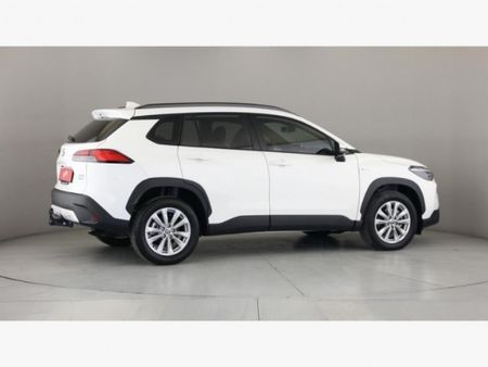 2025-Toyota-Corolla-Cross-18-XS-Hybrid_6