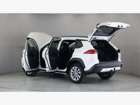 2025-Toyota-Corolla-Cross-18-XS-Hybrid_8