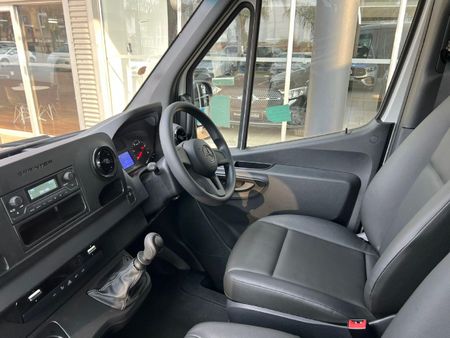 2025-Mercedes-Benz-Sprinter-311-20-CDI-FC-PV_11