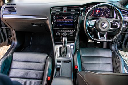 2018-Volkswagen-Golf-VII-GTD-20-TDI-Auto_10