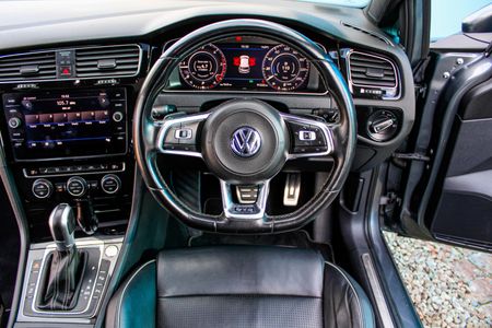 2018-Volkswagen-Golf-VII-GTD-20-TDI-Auto_13