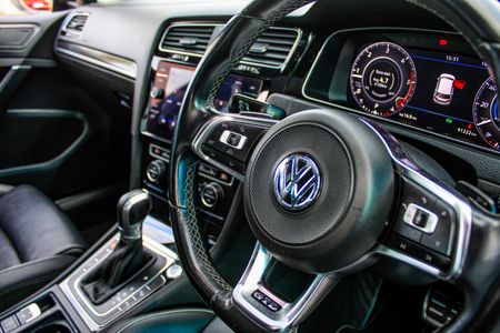 2018-Volkswagen-Golf-VII-GTD-20-TDI-Auto_14