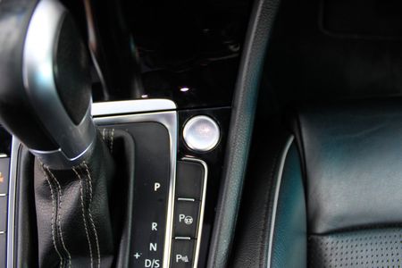 2018-Volkswagen-Golf-VII-GTD-20-TDI-Auto_20