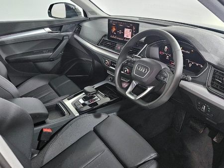 2025-Audi-Q5-quattro-Auto-Black-Edition-40-TDI_8