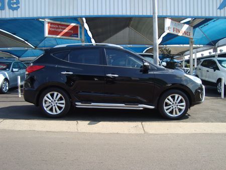 2012-Hyundai-ix35-20-GLS-Executive_2