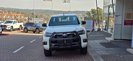 2025-Toyota-Hilux-28-GD-6-Raised-Body-Legend-Auto-Double-Cab_1